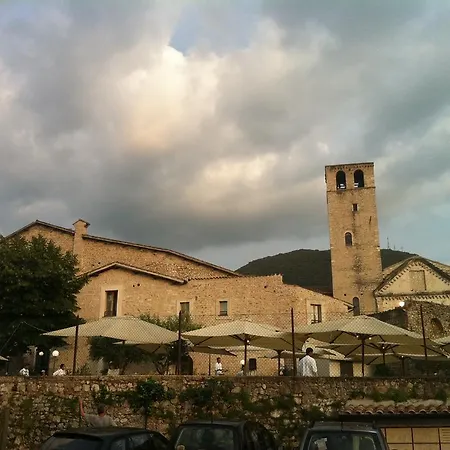 Panzió Casa Religiosa Di Ospitalita San Ponziano Spoleto