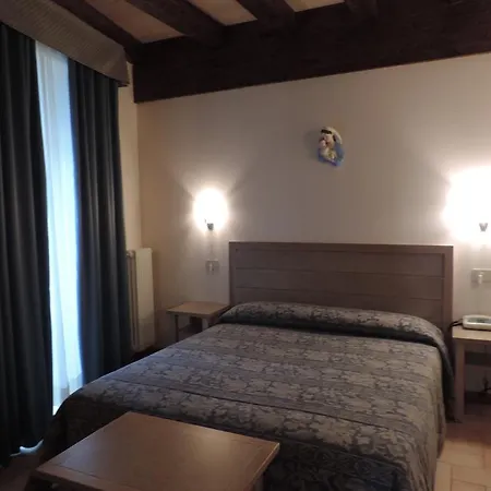 Casa Religiosa Di Ospitalita San Ponziano Panzió Spoleto