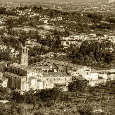Casa Religiosa Di Ospitalità San Ponziano Spoleto